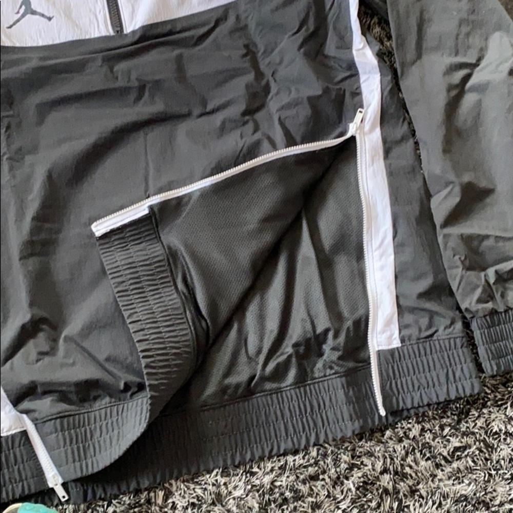Men’s Jordan partial zip pullover - Picture 3 of 4